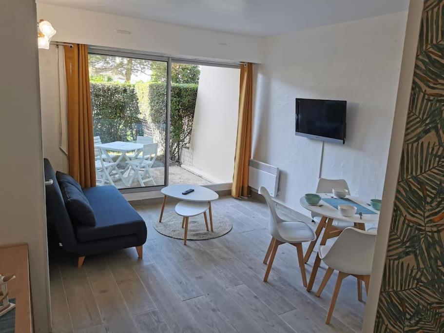 Appartement Acces Direct A La Plage Bernieres-sur-Mer Екстер'єр фото